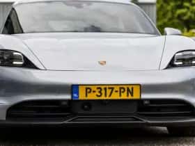 Porsche Taycan (2022) thumbnail 13