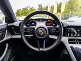 Porsche Taycan (2022) thumbnail 23