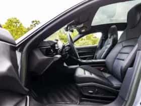 Porsche Taycan (2022) thumbnail 24