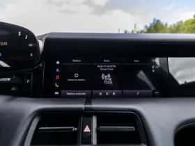 Porsche Taycan (2022) thumbnail 39