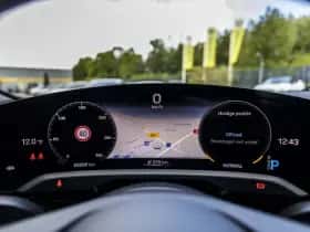 Porsche Taycan (2022) thumbnail 41