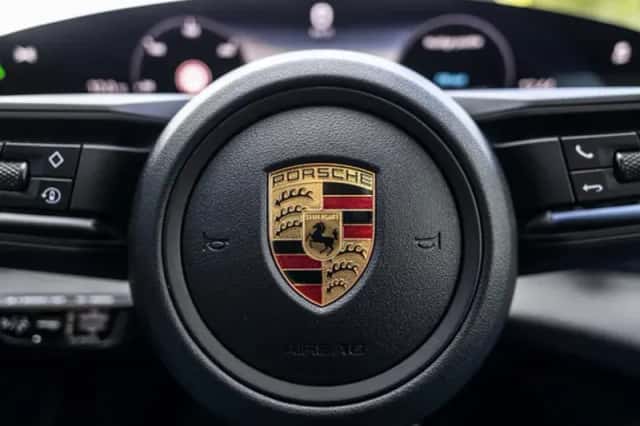 Porsche Taycan (2022) thumbnail 45
