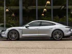 Porsche Taycan (2022) thumbnail 9