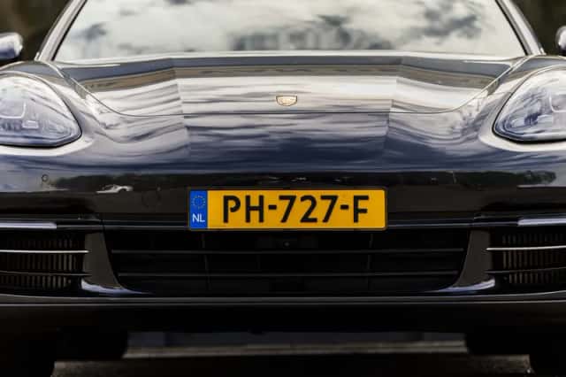 Porsche Panamera (2017) thumbnail 3