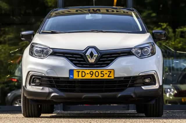 Renault Captur (2018) thumbnail 3