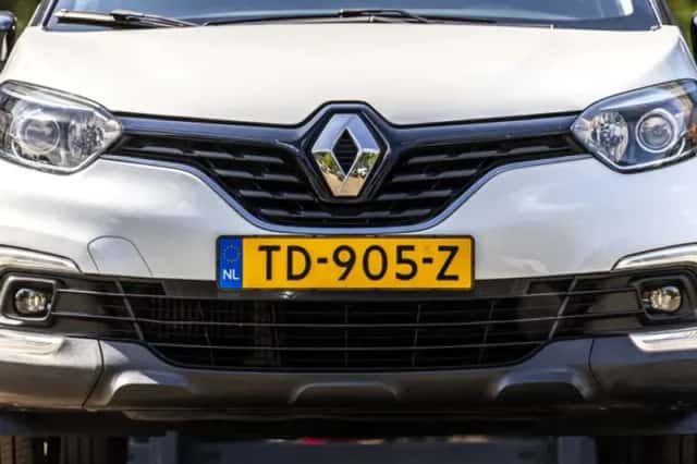 Renault Captur (2018) thumbnail 4