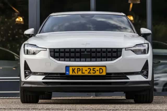 Polestar 2 (2023) thumbnail 3