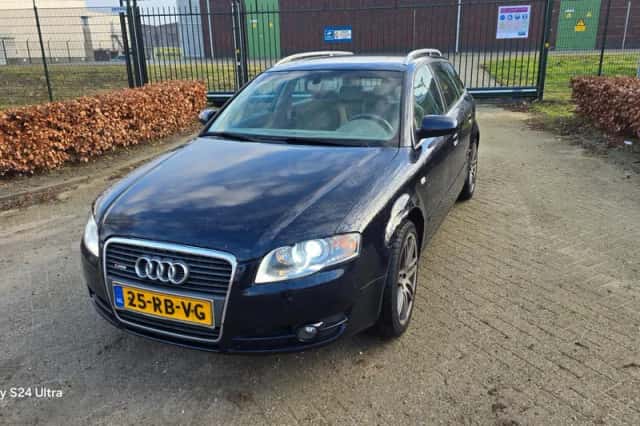 Audi A4 (2005) thumbnail 1