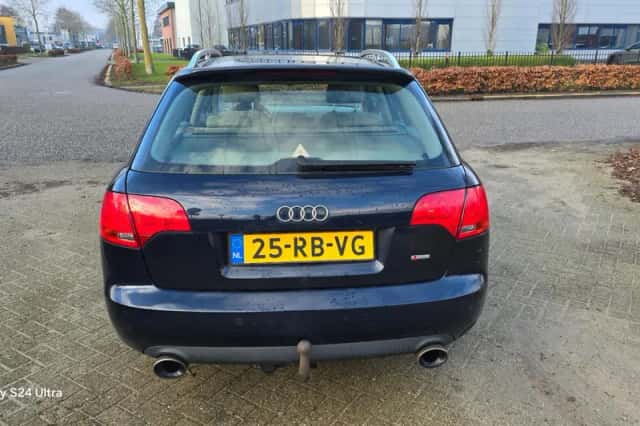 Audi A4 (2005) thumbnail 5