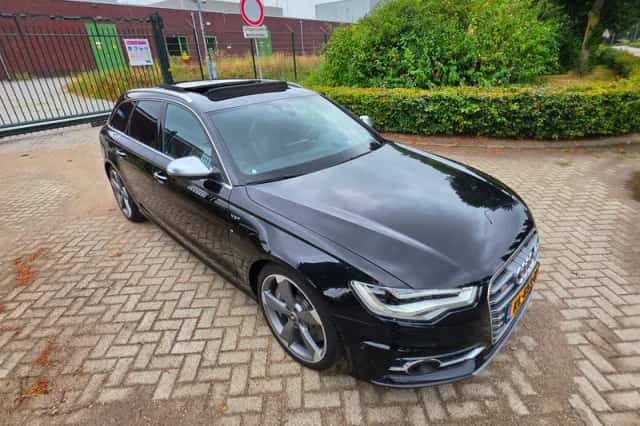 Audi S6 (2012) thumbnail 2