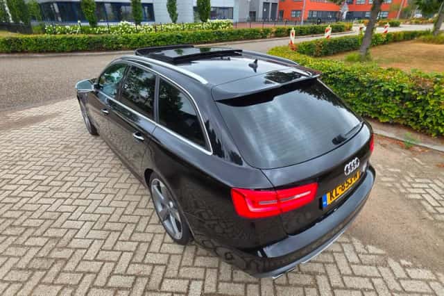 Audi S6 (2012) thumbnail 4