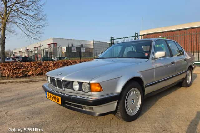 BMW 7-Serie (1991) thumbnail 1