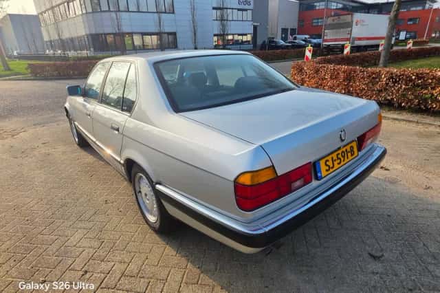 BMW 7-Serie (1991) thumbnail 2