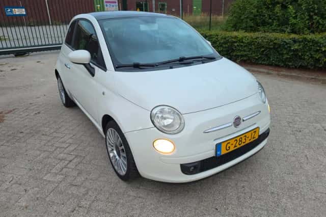 Fiat 500 (2009) thumbnail 2