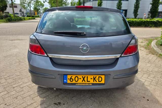 Opel Astra (2007) thumbnail 5