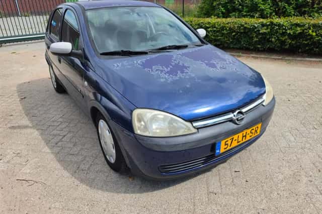 Opel Corsa (2003) thumbnail 2