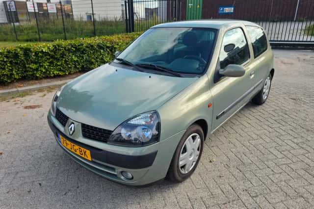 Renault Clio (2002) thumbnail 5
