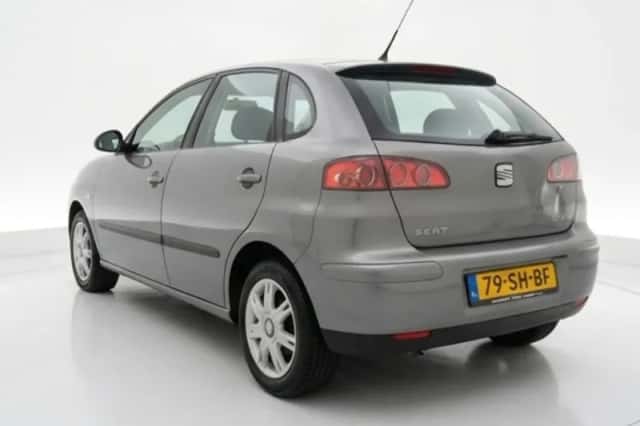 SEAT Ibiza (2006) thumbnail 2