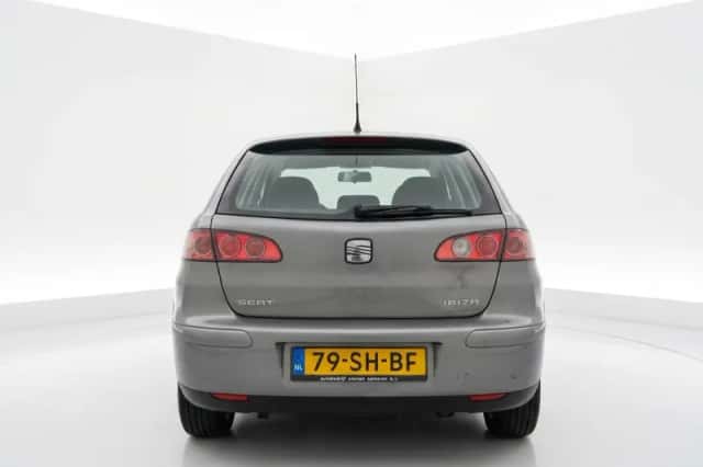 SEAT Ibiza (2006) thumbnail 5