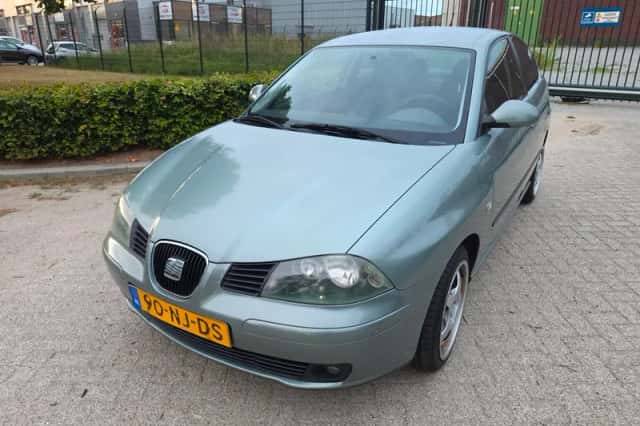 SEAT Ibiza (2003) thumbnail 1