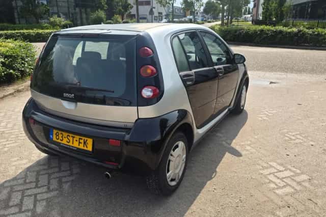 Smart Forfour (2006) thumbnail 4