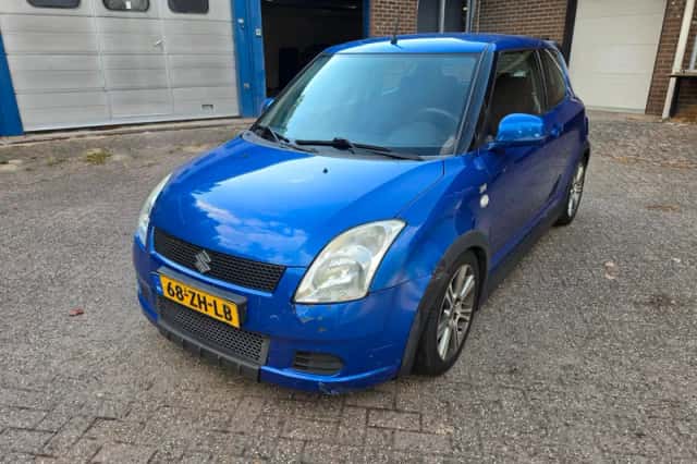 Suzuki Swift (2008) thumbnail 1