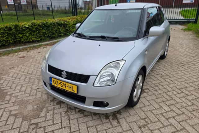 Suzuki Swift (2006) thumbnail 1
