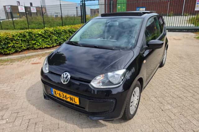Volkswagen Up! (2012) thumbnail 1