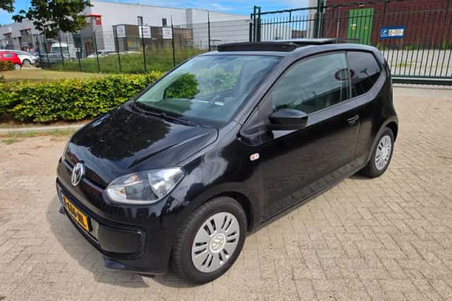 Volkswagen Up! (2012) thumbnail 4