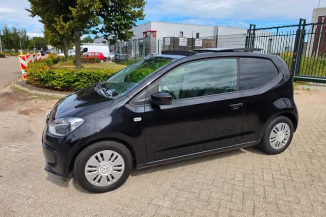 Volkswagen Up! (2012) thumbnail 5