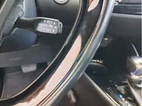 Toyota C-HR (2018) thumbnail 20