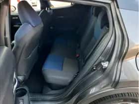 Toyota C-HR (2018) thumbnail 21