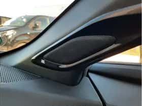 Toyota C-HR (2018) thumbnail 29