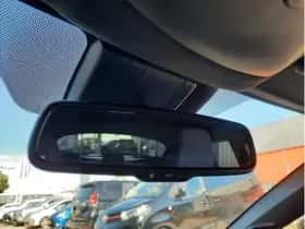 Toyota C-HR (2018) thumbnail 30