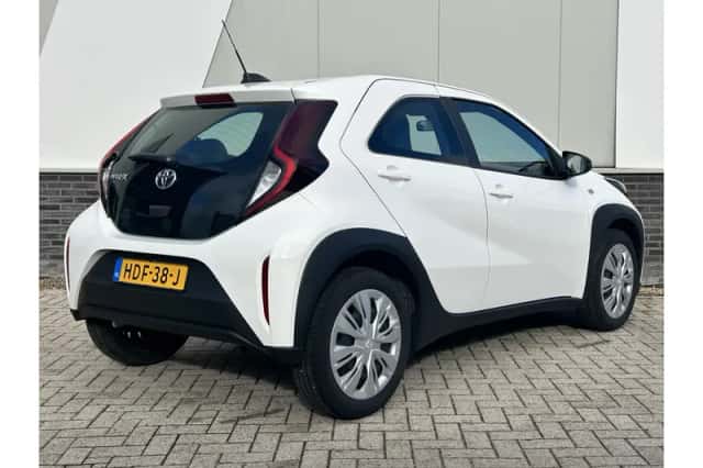 Toyota Aygo X (2025) thumbnail 3