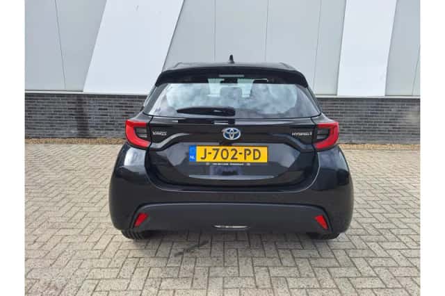 Toyota Yaris (2020) thumbnail 5