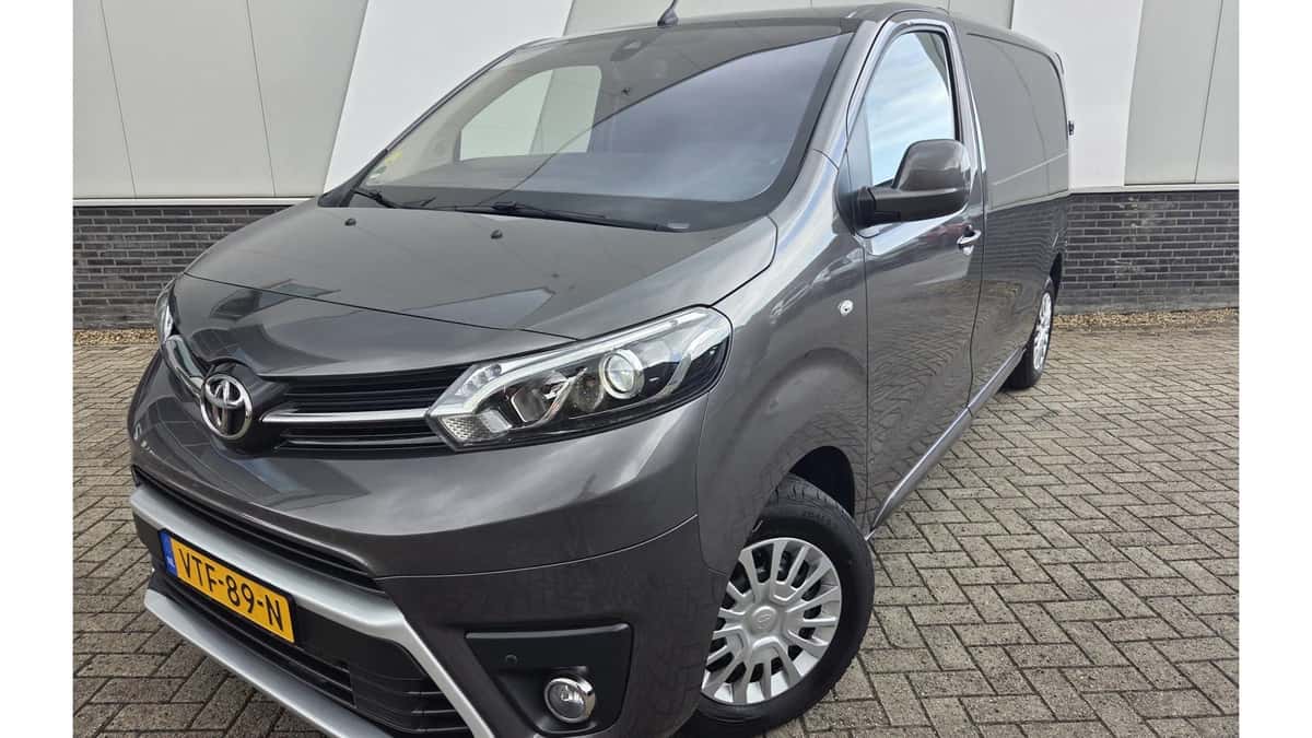 Toyota Proace (2023) — foto 1