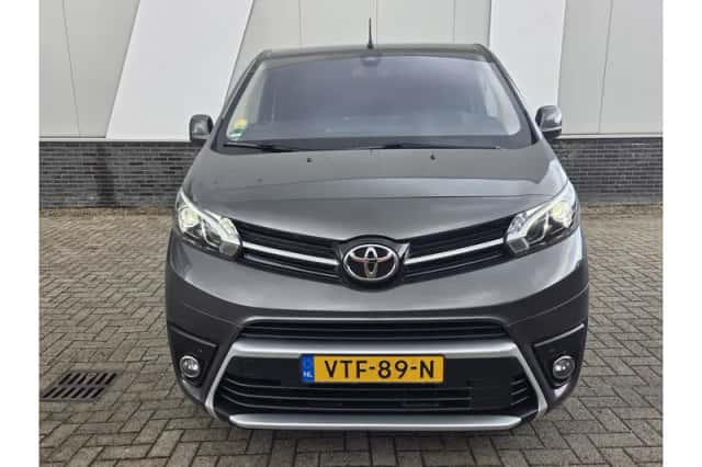Toyota Proace (2023) thumbnail 3