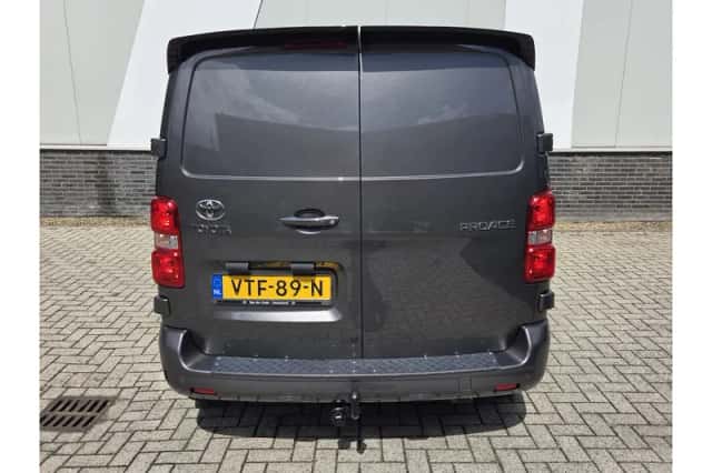 Toyota Proace (2023) thumbnail 6