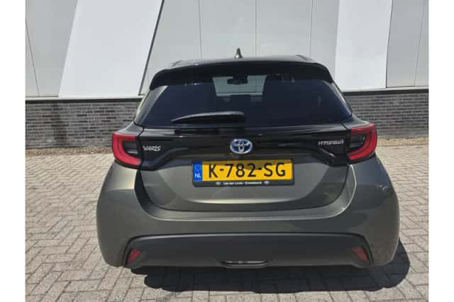 Toyota Yaris (2021) thumbnail 6