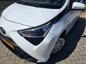 Toyota Aygo (2021) thumbnail 17