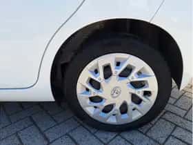Toyota Aygo (2021) thumbnail 19