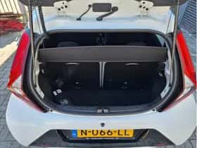 Toyota Aygo (2021) thumbnail 26