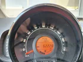 Toyota Aygo (2021) thumbnail 8