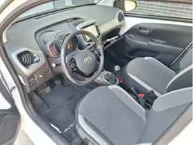 Toyota Aygo (2021) thumbnail 9