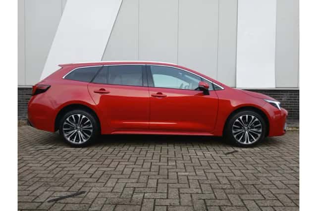 Toyota Corolla (2024) thumbnail 4