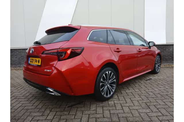 Toyota Corolla (2024) thumbnail 5