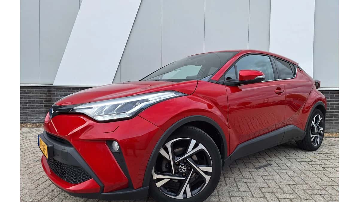 Toyota C-HR (2023) — foto 1