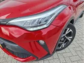 Toyota C-HR (2023) thumbnail 26