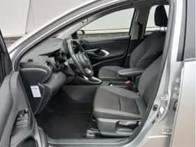 Toyota Yaris (2022) thumbnail 11